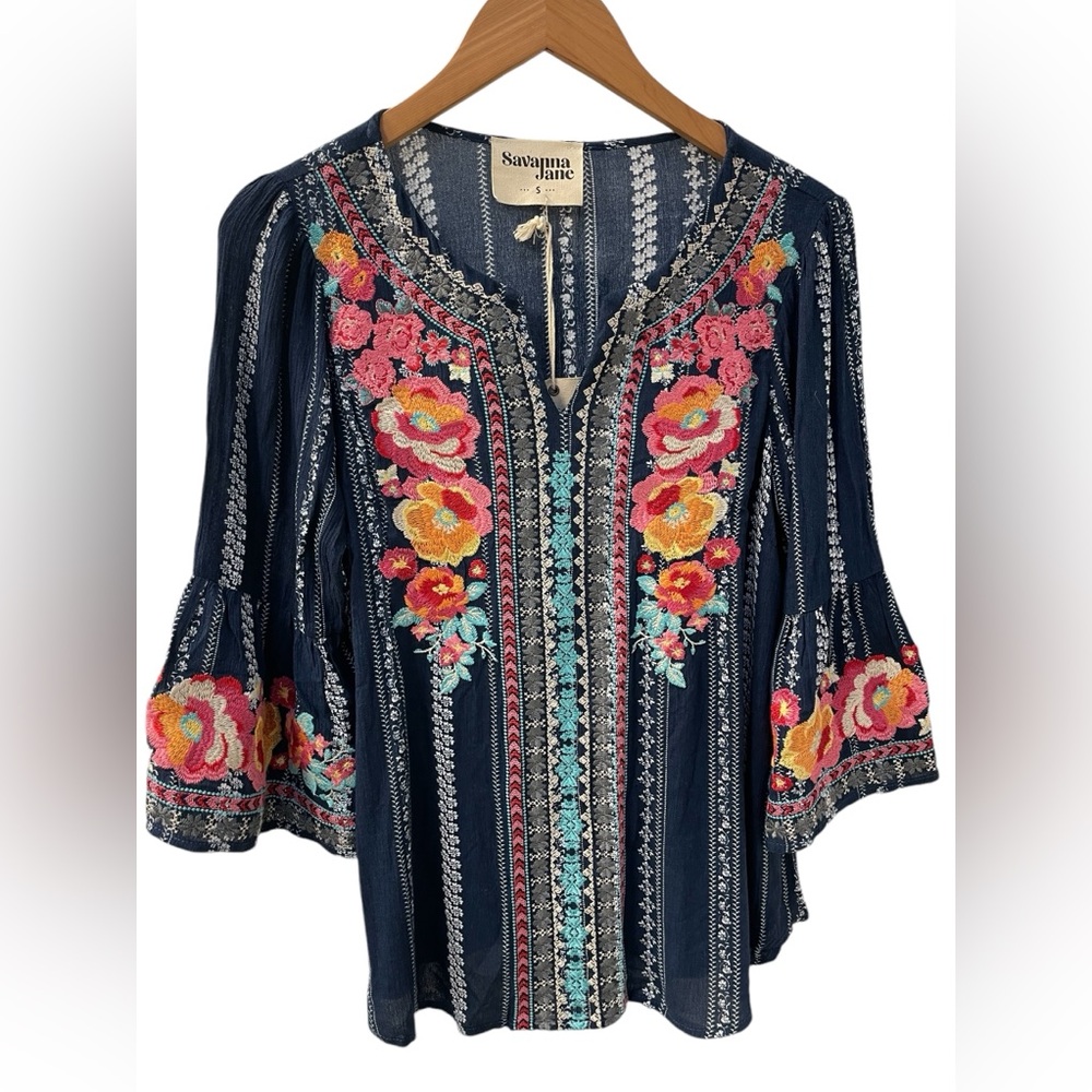 NWT Savannah Jane Floral Embroidered Boho Bell Sleeve Blouse Size Small